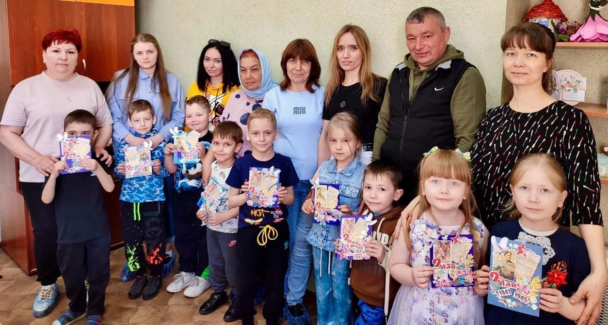 Изготовление открыток с детьми и ихродителями.jpg